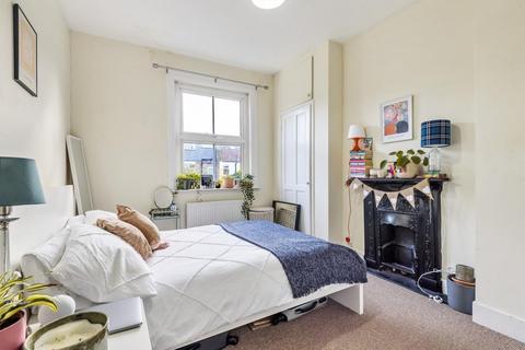 26 Deal Road, London, SW17 9JW