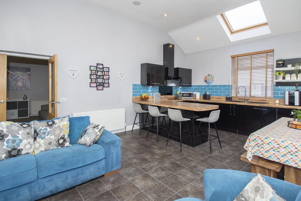 Irvine Road, KILMARNOCK, KA1 4 bed semidetached bungalow £269,995