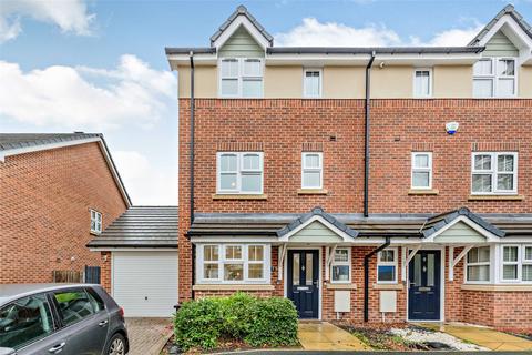 8 Broadleaf Gardens, Wolverhampton, WV3 7BU