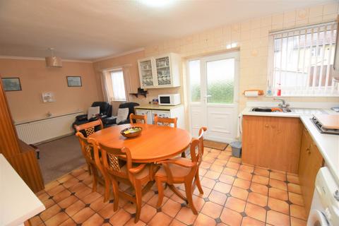 3 Bexley Close, Urmston, Manchester, M41 7NH