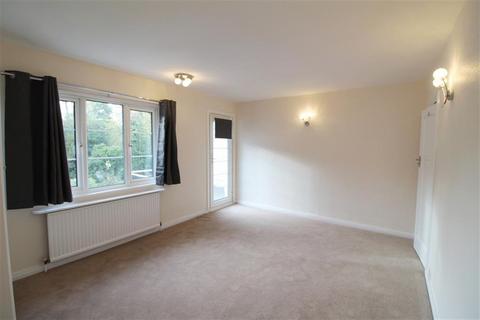 3 bedroom apartment to rent, Florida Court, Bath Road, Reading, RG1