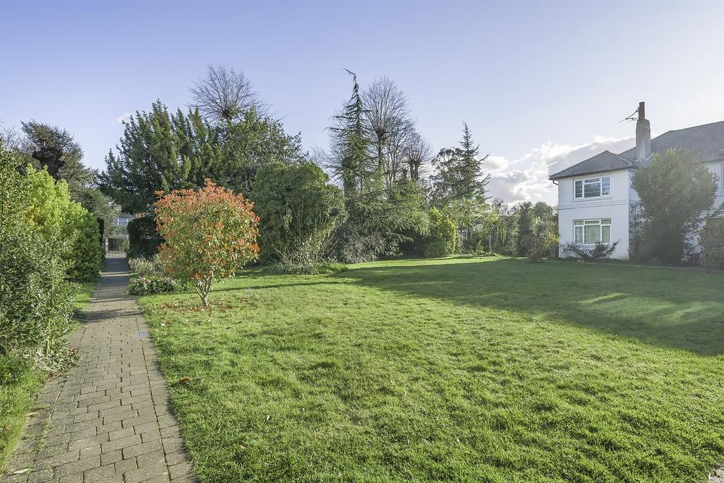 Communal gardens