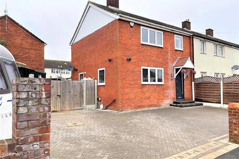 3 bedroom end of terrace house for sale - Lodge Lane, Collier Row