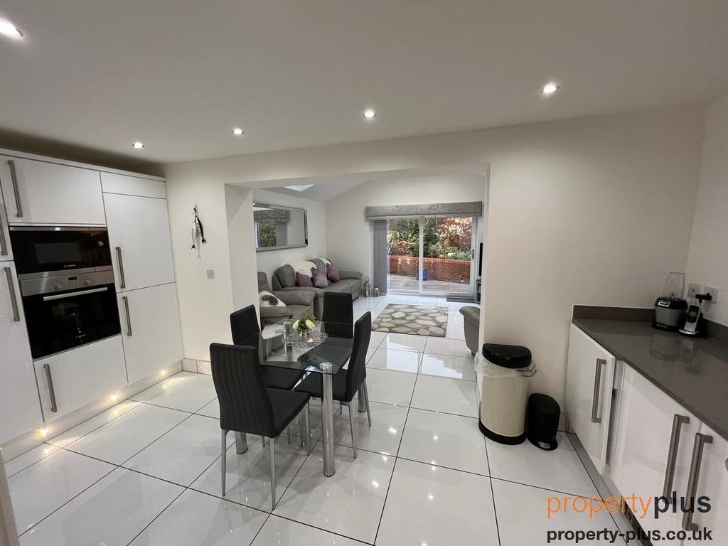 Highfields Tonyrefail Tonyrefail 3 bed detached house for sale £329,950