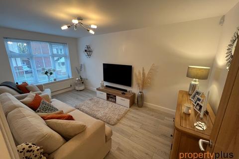 15 Highfields, Tonyrefail, Porth, CF39 8GB