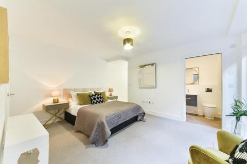 3 bedroom apartment for sale - 24 A London Mews, Finchley, London N3