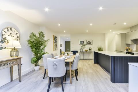 3 bedroom apartment for sale - 24 A London Mews, Finchley, London N3
