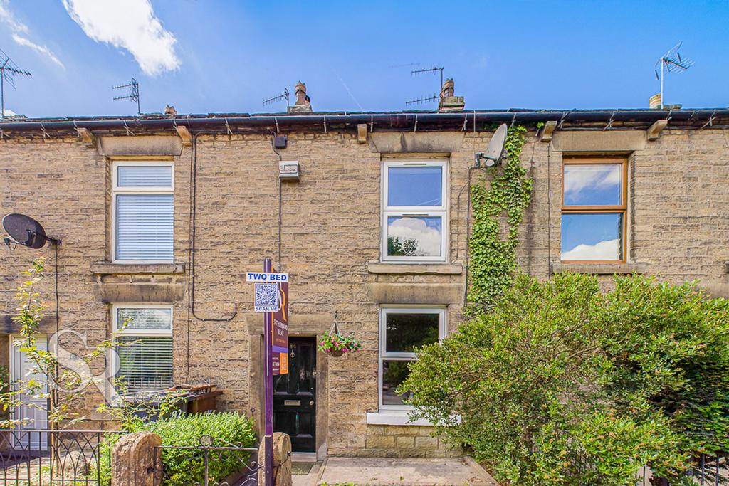 Buxton Road, Furness Vale, SK23 2 bed terraced house £800 pcm (£185 pw)