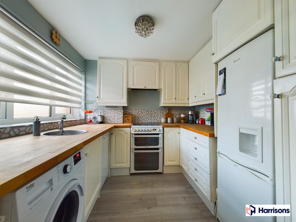 Coombe Drive, Sittingbourne, ME10 3 bed semidetached house for sale