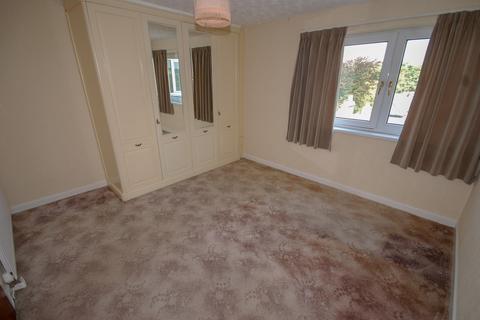 2 bedroom apartment to rent - Hardwick Gardens, Buxton, Derbyshire, SK17