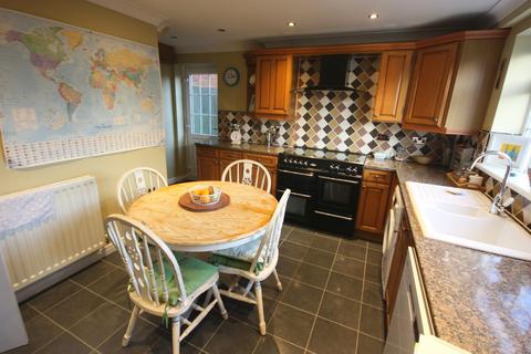 4 bedroom detached house for sale - Redwing Grove, Packmoor, Stoke-on-Trent