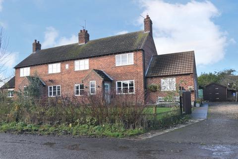 3 bedroom cottage for sale - Dalton On Tees, Darlington