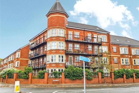 2 bedroom flat to rent - Russell Place, Sefton Road, Sale, Cheshire, M33