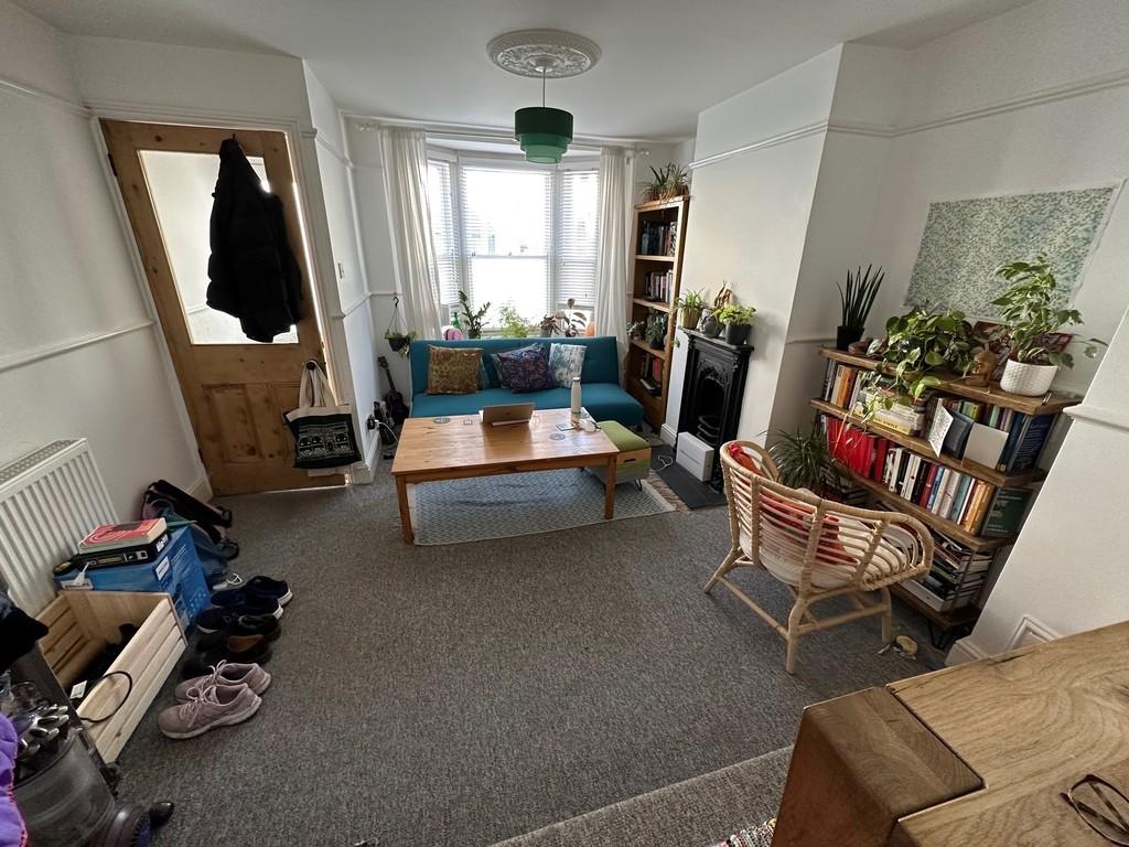 Hanover Terrace, Brighton 2 bed terraced house £1,550 pcm (£358 pw)