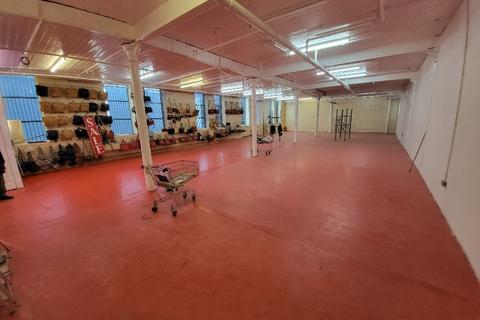 House to rent - Derby Street, Cheetham Hill