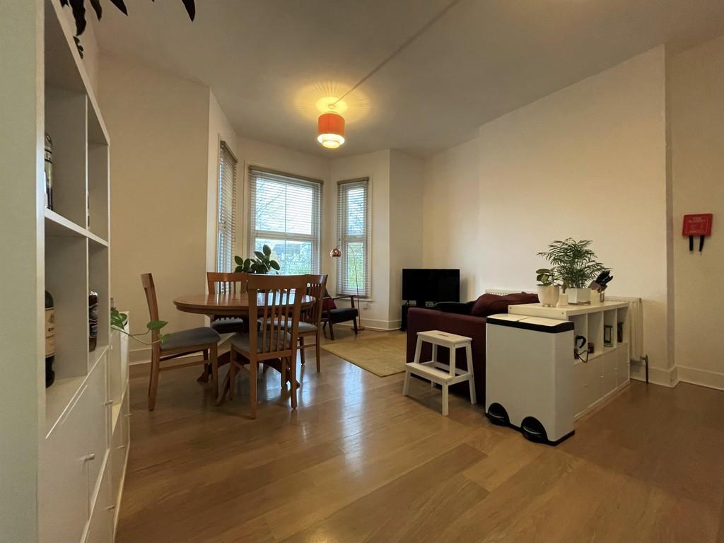 Cargreen Road, South Norwood 2 bed flat - £1,525 pcm (£352 pw)