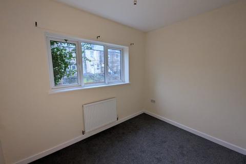 2 bedroom house to rent, Bond Street, Wombwell