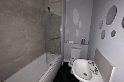 2 bedroom house to rent, Bond Street, Wombwell