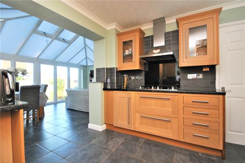 4 bedroom detached house for sale - Foxglove Way, Chard, Somerset, TA20