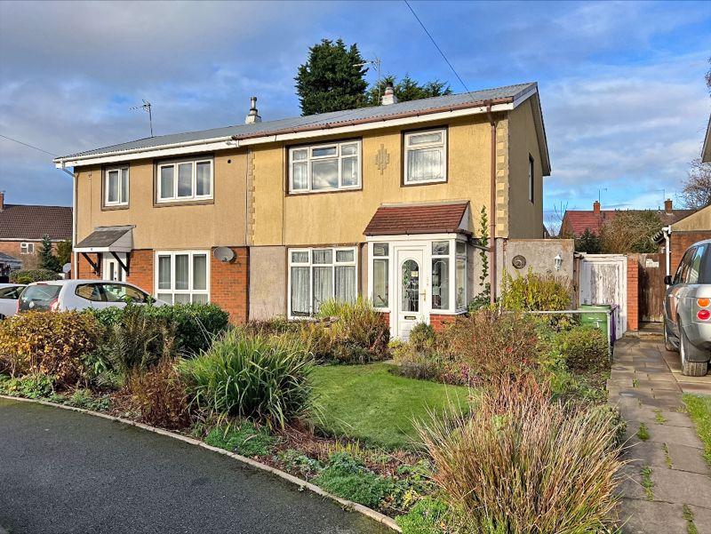 Carisbrooke Gardens, WOLVERHAMPTON 3 bed semidetached house for sale £99,000