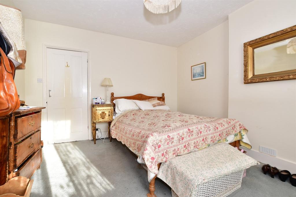 Ocean View Road, Ventnor, Isle of Wight 4 bed semidetached house for