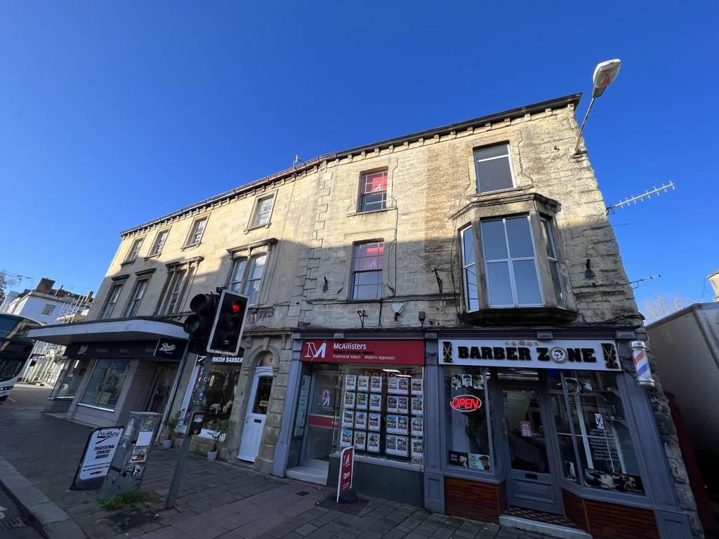 Market Place, Frome, Somerset 2 bed to rent £895 pcm (£207 pw)