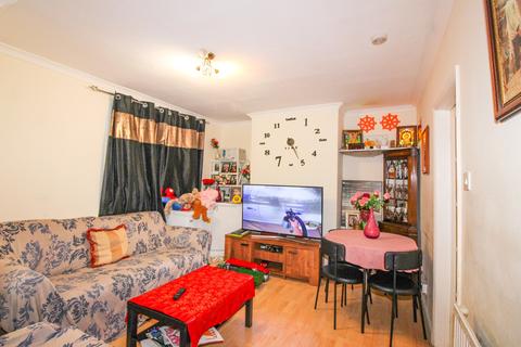 2 bedroom ground floor maisonette for sale - Sturgeons Way, Hitchin, SG4