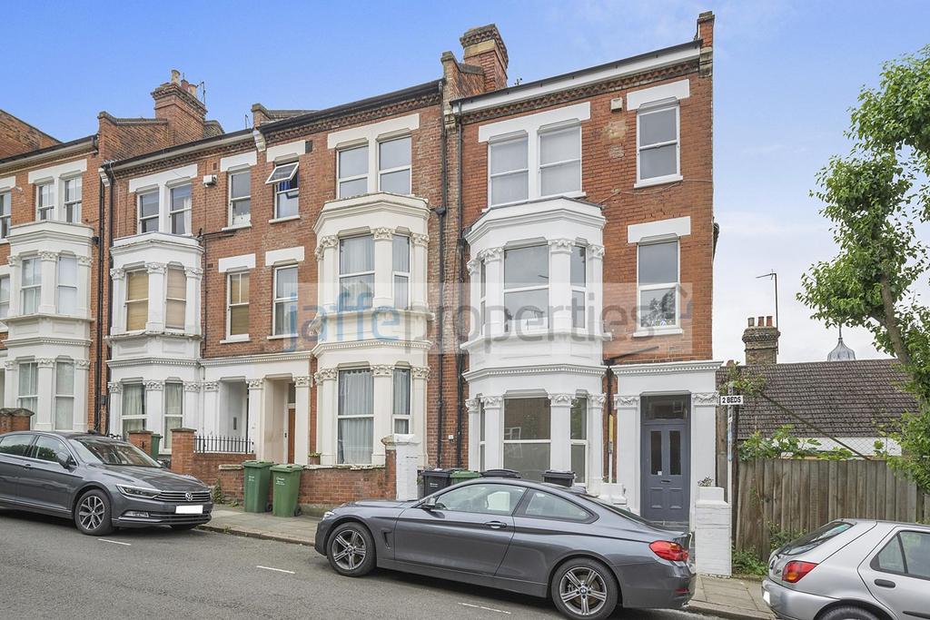 Dynham Road, West Hamsptead, London, Nw6 2 Bed Apartment - £2,550 Pcm 