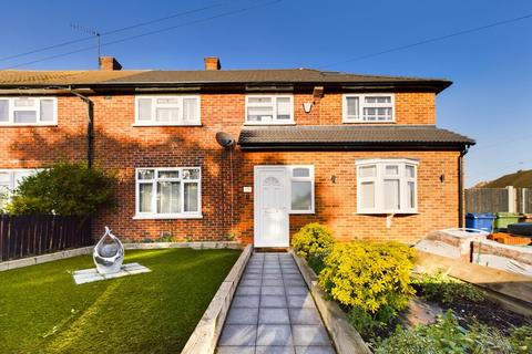 10 Erriff Drive, South Ockendon, RM15 5AW