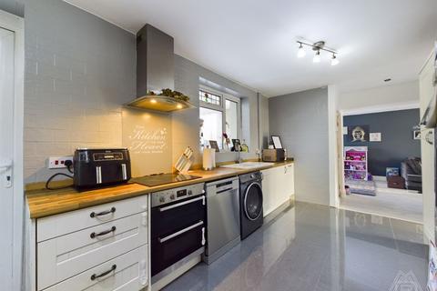 10 Erriff Drive, South Ockendon, RM15 5AW