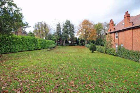 6 bedroom property with land for sale - Rockfield Road, Oxted