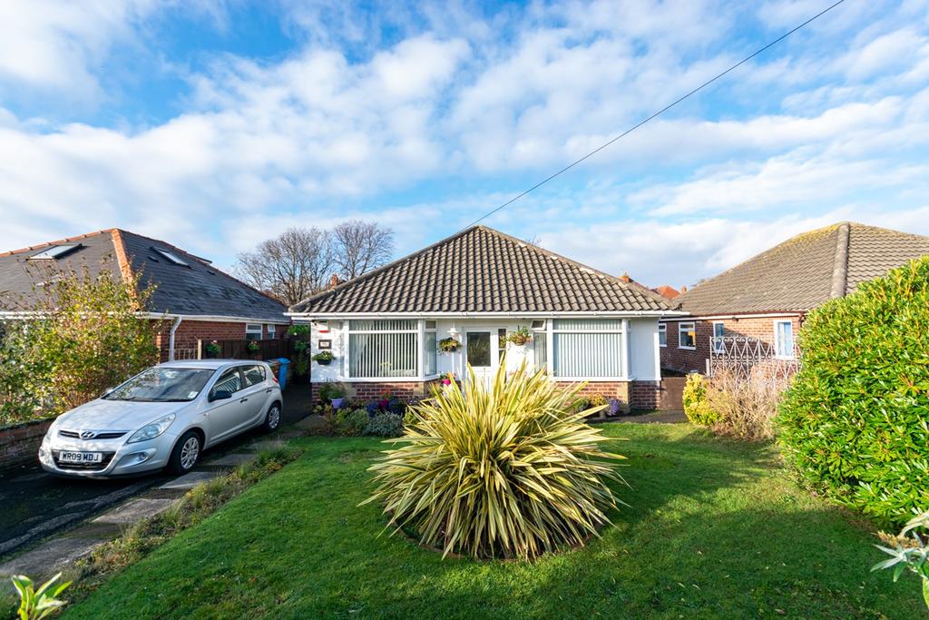 St Albans Road, Lytham St Annes, FY8 2 bed detached bungalow for sale