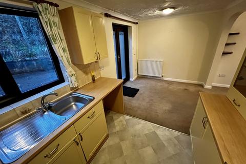2 bedroom semi-detached house to rent - Ty Gwyn Court, Johnstown, Carmarthen