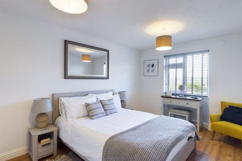 1 bedroom flat for sale, West End, Marazion