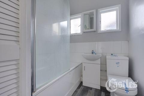 15 Old Park Road, London, N13 4RG