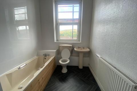 1 bedroom flat to rent, Flat 5, Armoury Court, Armoury Hill, Ebbw Vale