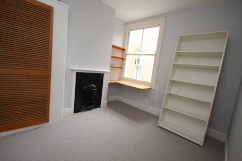2 bedroom flat to rent, Elborough Street, London SW18 5DS