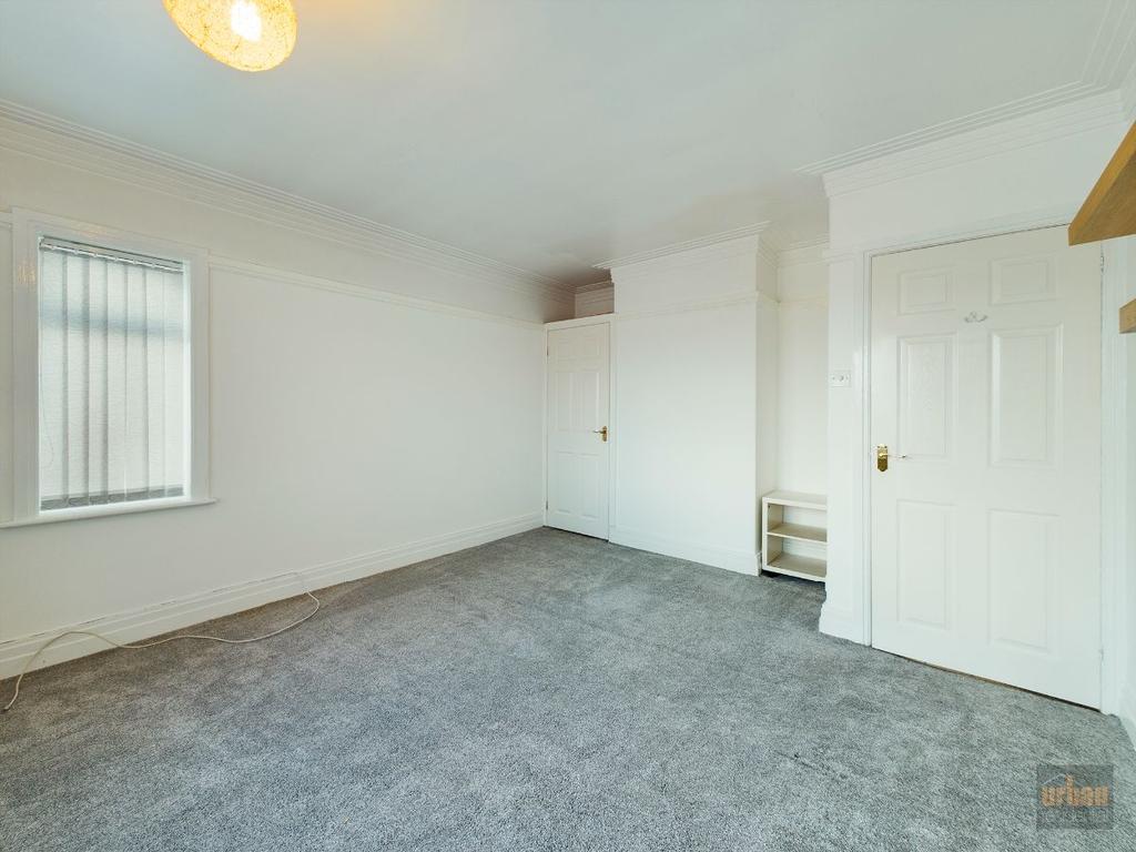 Northway, Maghull 1 bed flat £625 pcm (£144 pw)