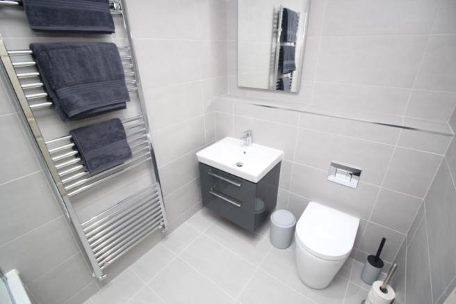 Ensuite.jpeg