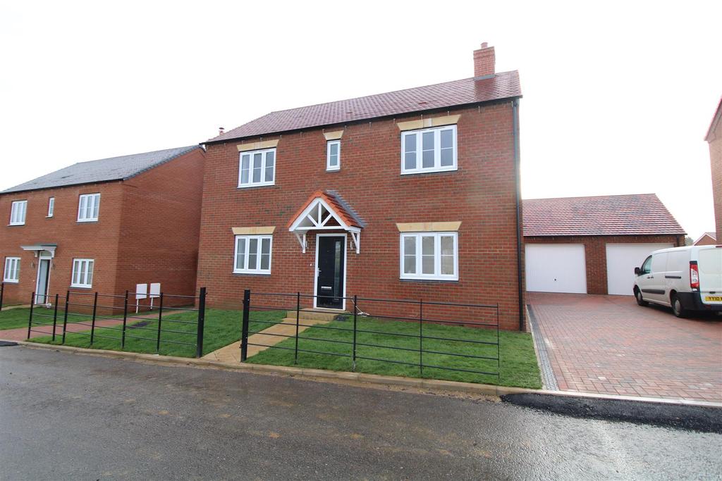 Weedon, Northampton 4 bed house for sale £525,000