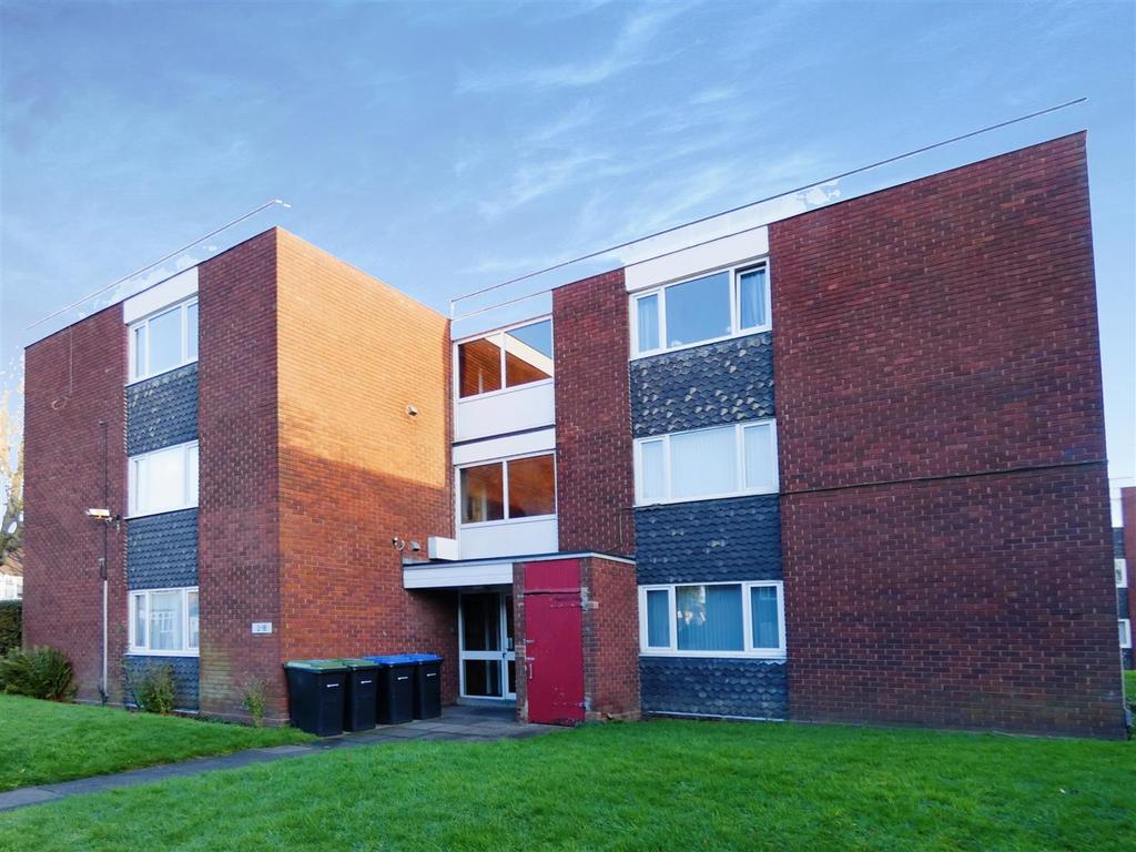 Holly Park Drive, Erdington, Birmingham 1 bed apartment £110,000