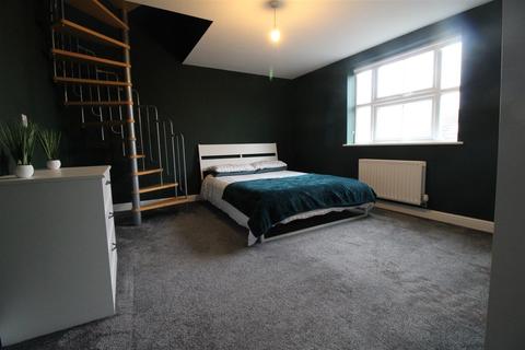 4 bedroom terraced house for sale - Albert Road, Finedon, Wellingborough