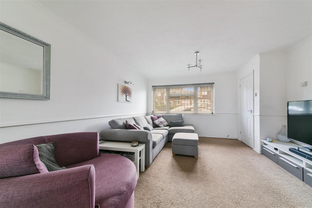 Osier Way, Banstead 3 bed detached house £579,950