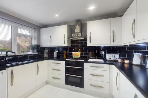 3 bedroom end of terrace house for sale - Grey Willow Gardens, Singleton