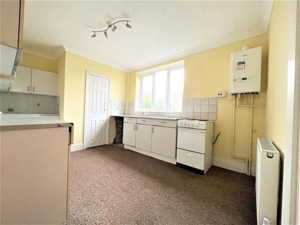 Queenswood Grove, York 3 bed semidetached house for sale £250,000