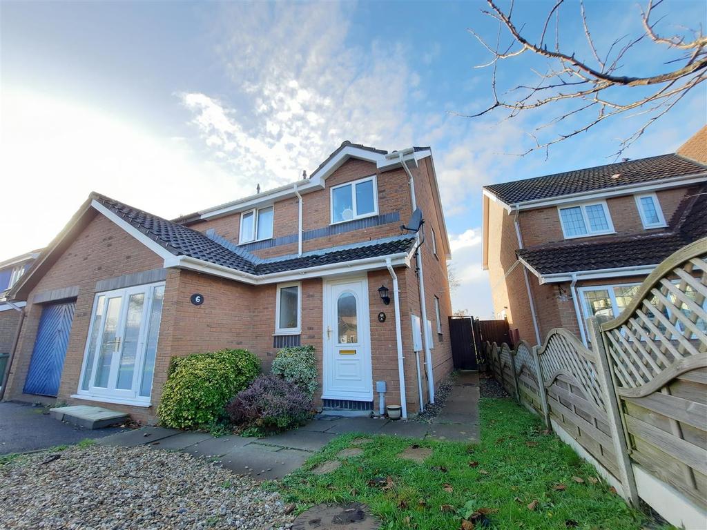 Maes Y Capel, Pembrey, Burry Port 3 bed semidetached house £220,000