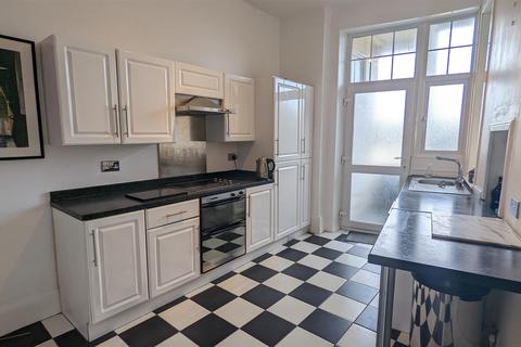 3 bedroom apartment to rent - South Parade, Southsea