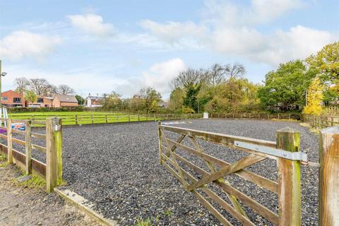 3 bedroom equestrian property for sale - Main Road, Smalley, Ilkeston, Derbyshire DE7 6EF