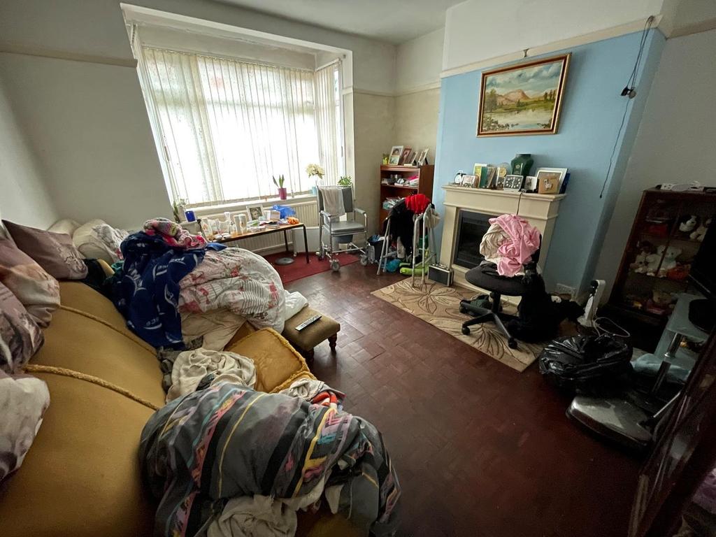 Bembridge Road, Leicester 3 bed semidetached house for sale £230,000