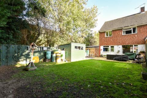 3 bedroom semi-detached house for sale - Yew Tree Close, Aylesford